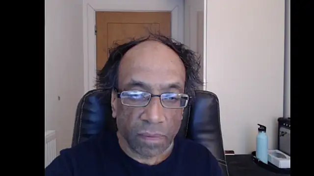 Snapshot of rauncher1 chatting on 17, 5, 2026 rauncher1 online show from 17, 5, 2026