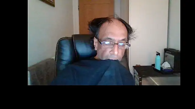 Snapshot of rauncher1 chatting on 16, 7, 2026 rauncher1 online show from 16, 7, 2026