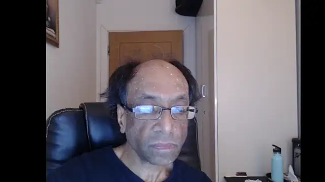 Snapshot of rauncher1 chatting on 12, 6, 2026 rauncher1 online show from 12, 6, 2026