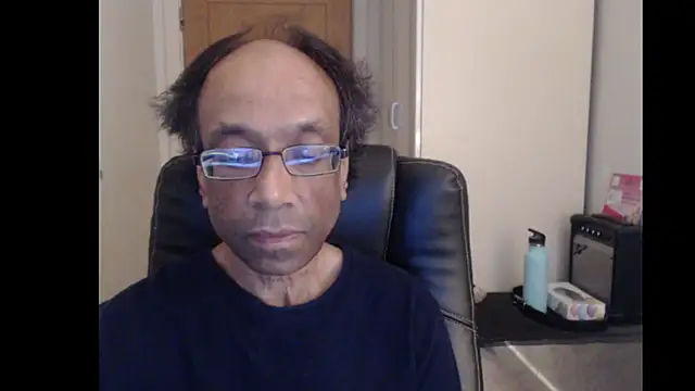 Snapshot of rauncher1 chatting on 5, 5, 2026 rauncher1 online show from 5, 5, 2026