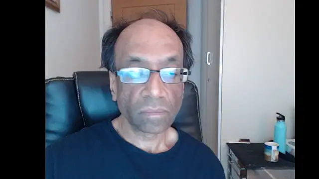 Snapshot of rauncher1 chatting on 30, 4, 2026 rauncher1 online show from 30, 4, 2026