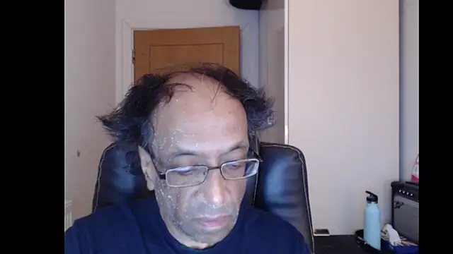 Snapshot of rauncher1 chatting on 22, 6, 2026 rauncher1 online show from 22, 6, 2026