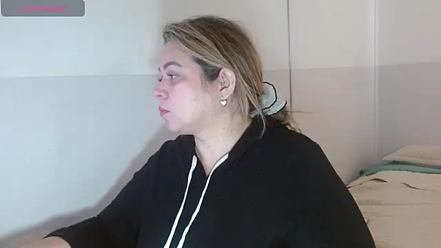 bella savati online show from 19, 9, 2025