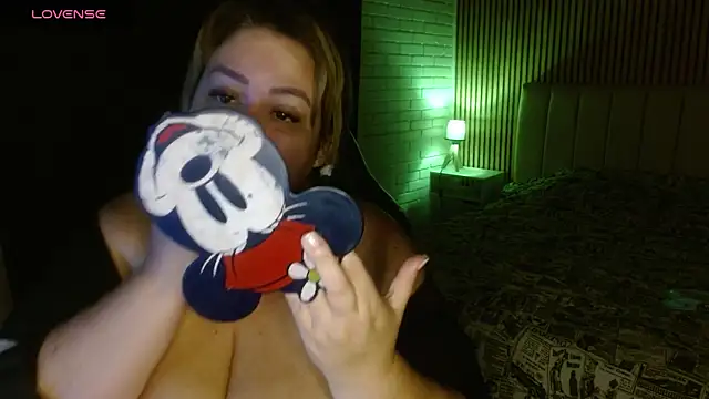 bella savati online show from 19, 2, 2025