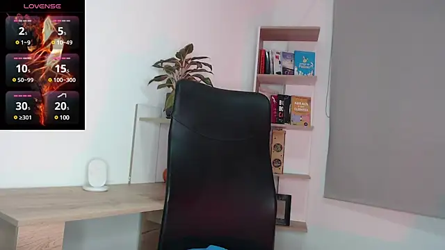 BriannaLorens online show from 5, 3, 2025