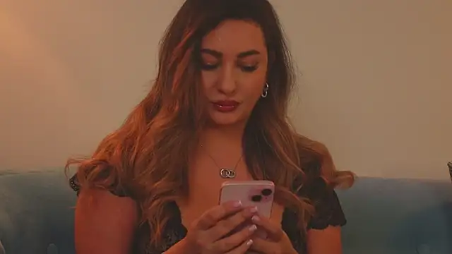 Snapshot of YaaraCollins chatting on 28, 2, 2025 YaaraCollins online show from 28, 2, 2025