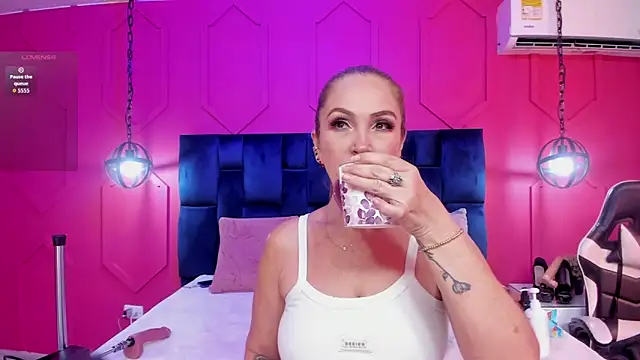 chantall1375 online show from 13, 9, 2025