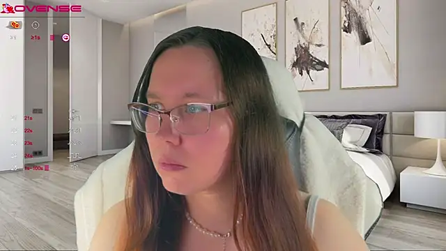 Victoria Romans online show from 4, 10, 2025