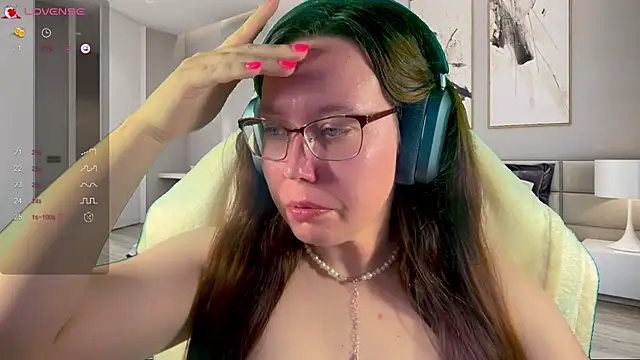 Victoria Romans online show from 19, 10, 2025