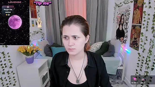 Alexa Lexi  online show from 1, 3, 2025