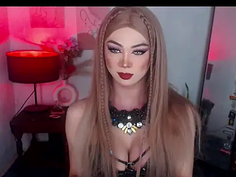 Snapshot of MagneticBeauty chatting on 30, 10, 2025 MagneticBeauty online show from 30, 10, 2025