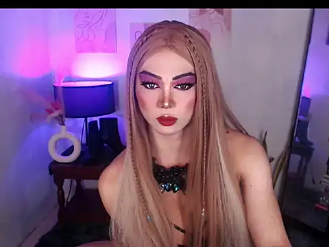 Snapshot of MagneticBeauty chatting on 7, 10, 2025 MagneticBeauty online show from 7, 10, 2025