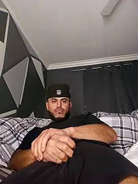 gardy8585 online show from 8, 12, 2024