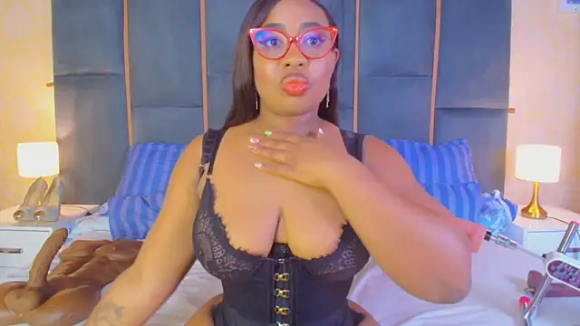 CaseyMoon online show from 2, 10, 2025