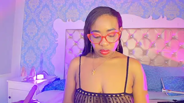 Snapshot of CaseyMoon chatting on 20, 5, 2026 CaseyMoon online show from 20, 5, 2026