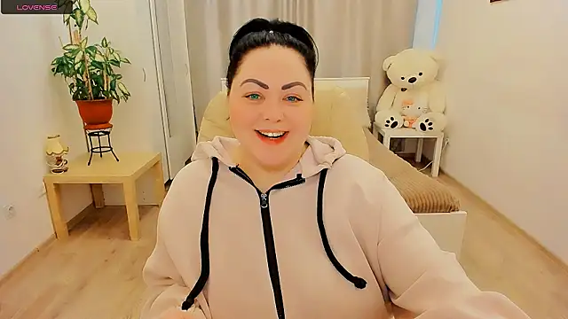 Nina Hopper online show from 3, 4, 2026