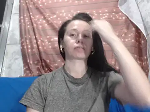 Venusluxodomme online show from 20, 9, 2025