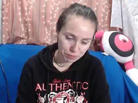 Venusluxodomme online show from 13, 3, 2026