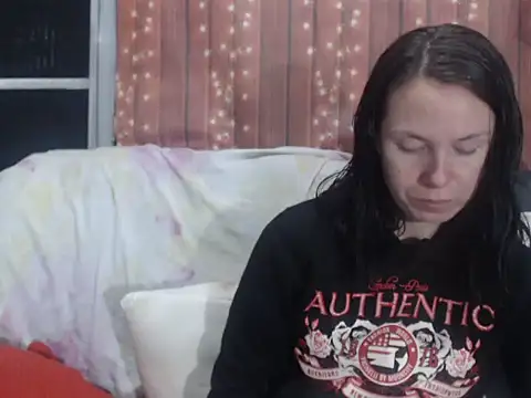 Venusluxodomme online show from 19, 12, 2025