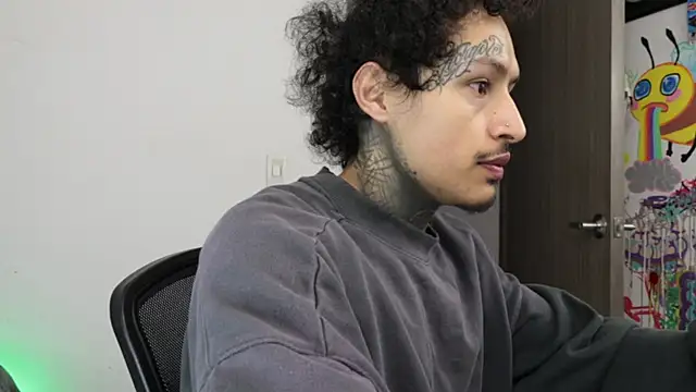 trieone online show from 10, 3, 2026