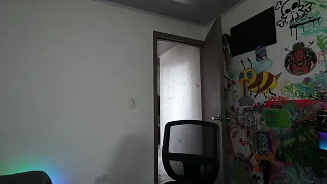 trieone online show from 2, 4, 2026