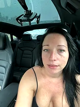 Viola Beck online show from 4, 10, 2025