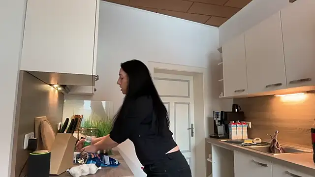 Snapshot of Viola_Beck chatting on 14, 2, 2026 Viola Beck online show from 14, 2, 2026