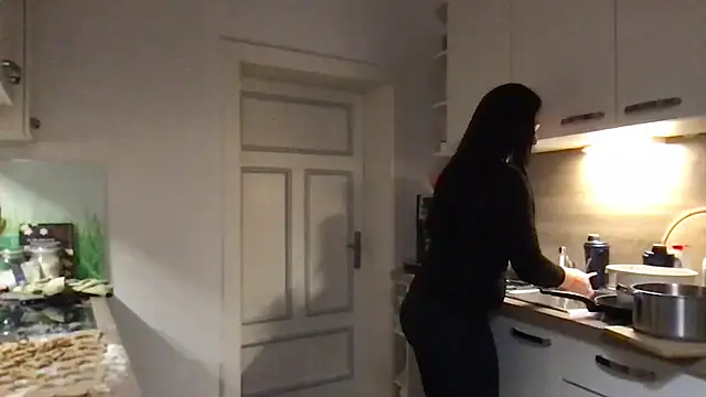 Viola Beck online show from 21, 12, 2025