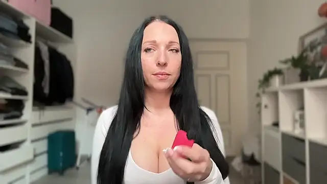 Snapshot of Viola_Beck chatting on 24, 2, 2026 Viola Beck online show from 24, 2, 2026