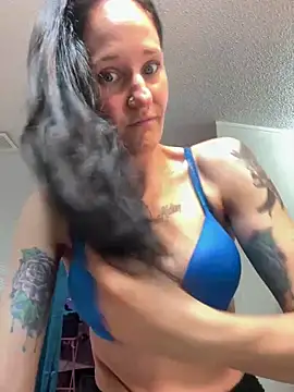 lolabunny9 online show from 17, 3, 2025