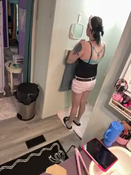 lolabunny9 online show from 1, 8, 2026
