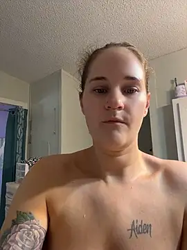 Snapshot of lolabunny9 chatting on 10, 5, 2026 lolabunny9 online show from 10, 5, 2026