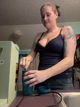 lolabunny9 online show from 17, 6, 2026