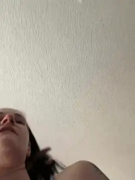 lolabunny9 online show from 7, 2, 2026