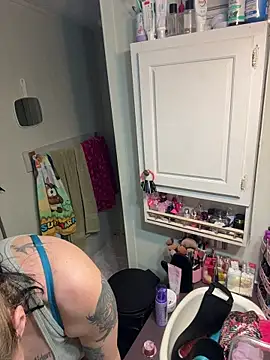 lolabunny9 online show from 13, 7, 2026