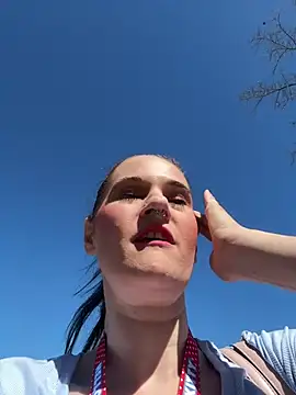 lolabunny9 online show from 3, 3, 2025