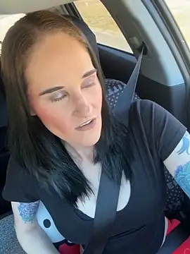 lolabunny9 online show from 5, 1, 2026