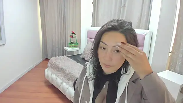 gaby trent online show from 18, 7, 2026