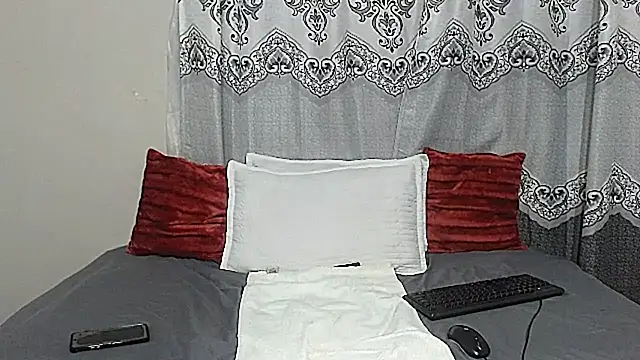 NikkyJigglesX online show from 4, 10, 2025