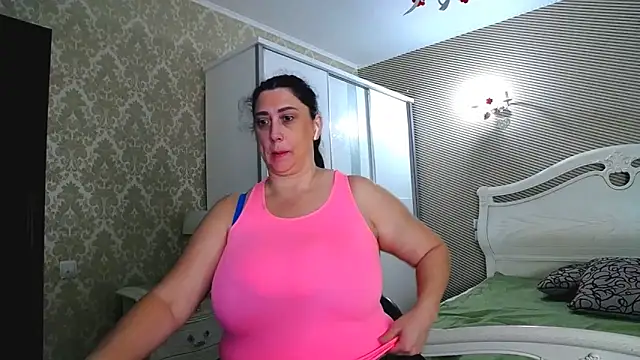 Evelyn Shy online show from 24, 11, 2025