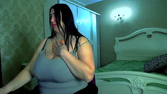 Evelyn Shy online show from 18, 3, 2025