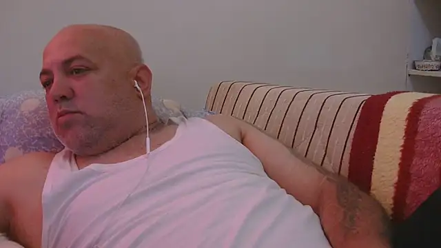 Snapshot of husoizmir chatting on 12, 6, 2026 husoizmir online show from 12, 6, 2026