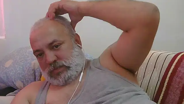 Snapshot of husoizmir chatting on 7, 6, 2026 husoizmir online show from 7, 6, 2026
