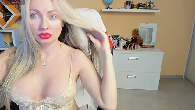 Veola new online show from 19, 3, 2025