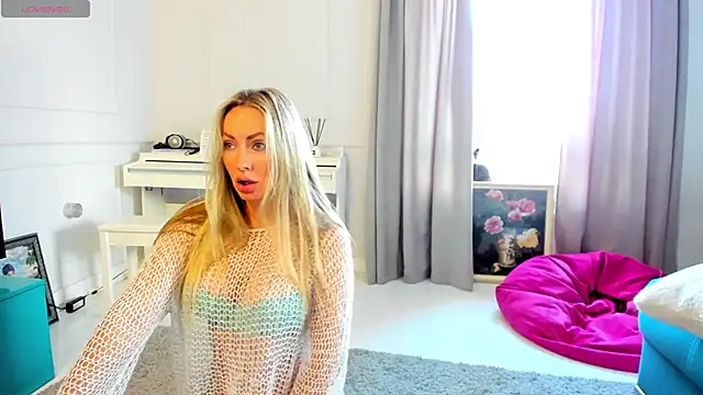 Veola new online show from 11, 9, 2025