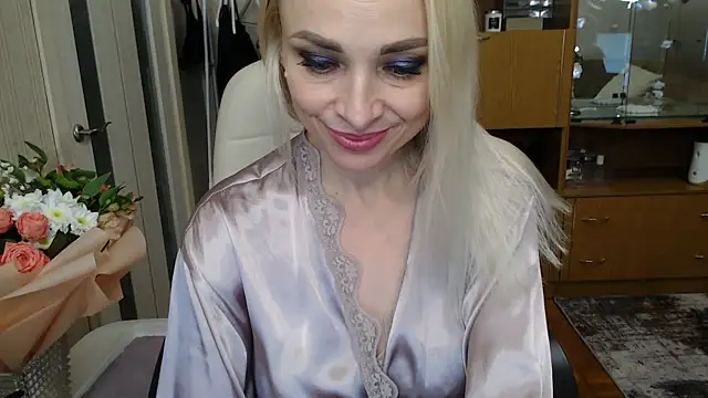 Snapshot of Mika_Passion chatting on 14, 2, 2025 Mika Passion online show from 14, 2, 2025