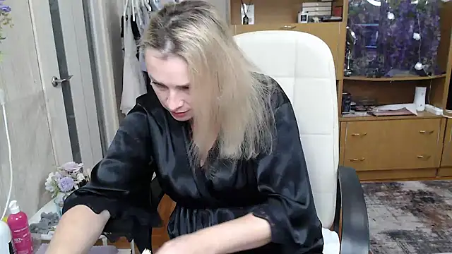 Snapshot of Mika_Passion chatting on 20, 9, 2025 Mika Passion online show from 20, 9, 2025