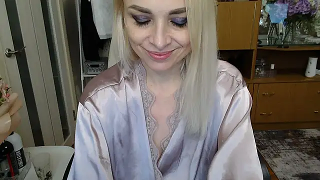 Snapshot of Mika_Passion chatting on 16, 2, 2025 Mika Passion online show from 16, 2, 2025