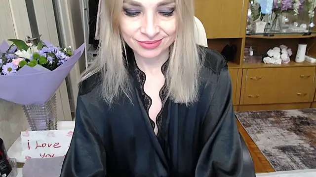 Snapshot of Mika_Passion chatting on 10, 3, 2025 Mika Passion online show from 10, 3, 2025