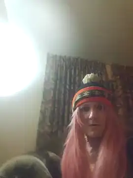 KandiK37 online show from 30, 1, 2025